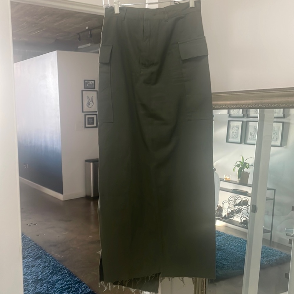 Cargo skirt.